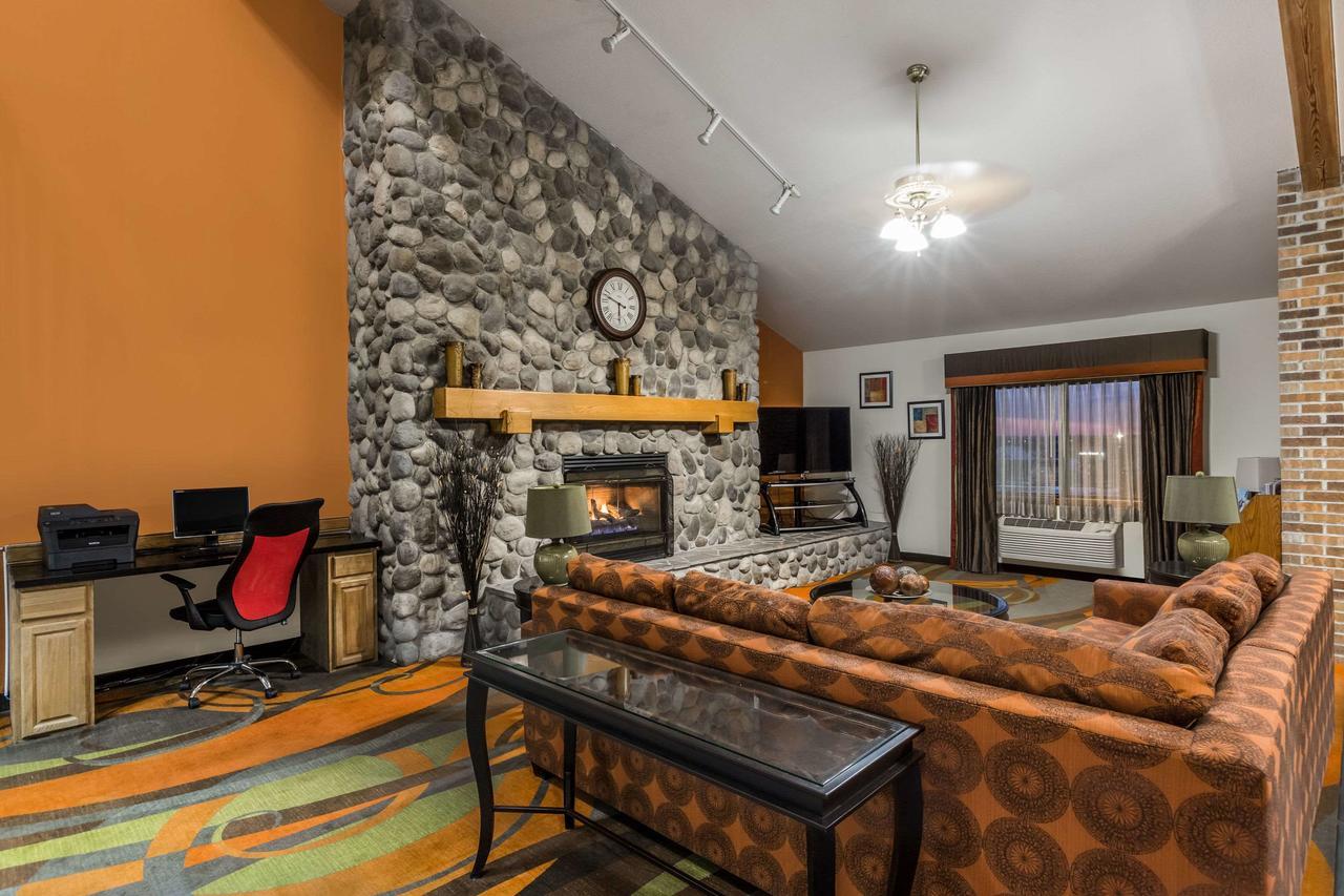 Ramada By Wyndham Platte City Kci Airport Zewnętrze zdjęcie